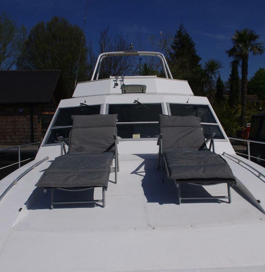 فندق إيست موليسيفي  Eucala Motor Yacht المظهر الخارجي الصورة